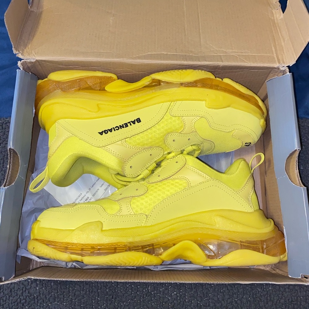 Men YELLOW Balenciaga shoes
